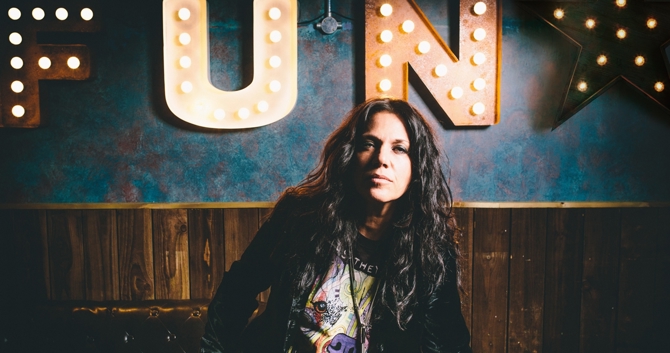 Sari Schorr - Artist profile, concert dates, gigs and ticket information